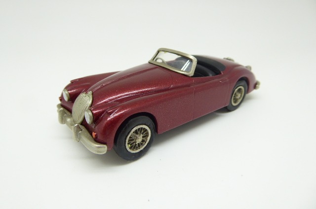 You are currently viewing Auto Replicas No. 36 1958 Jaguar XK150